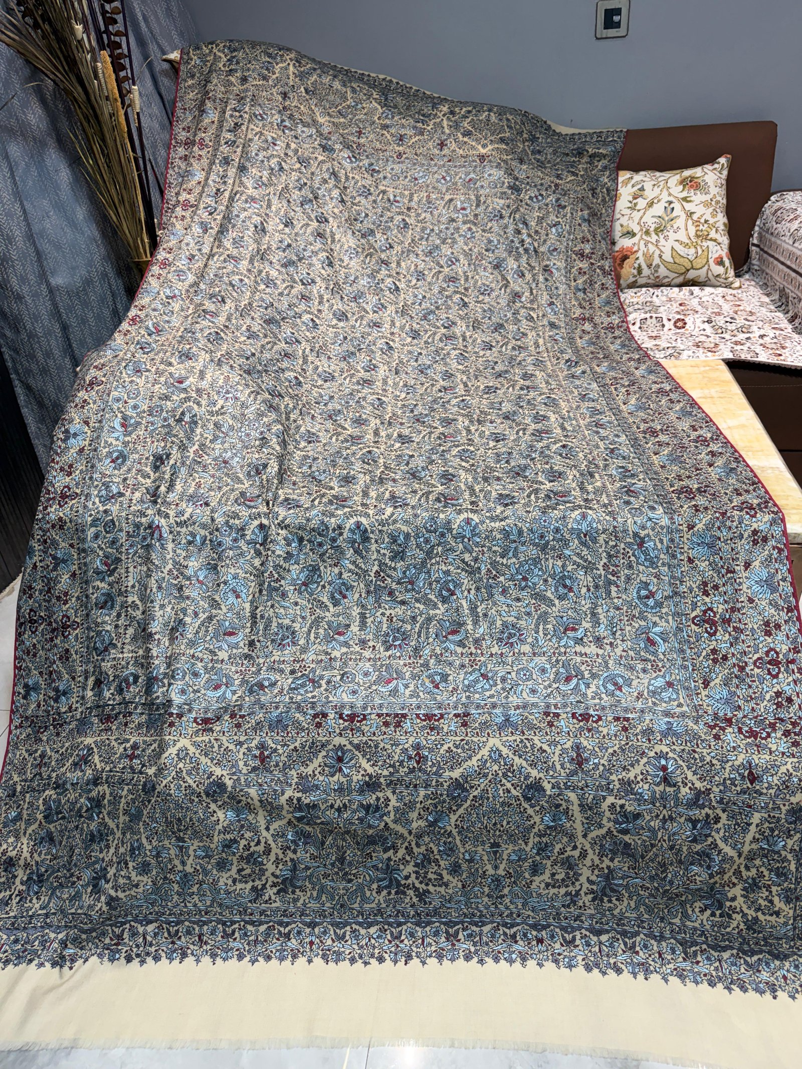 Pashmina needle work Resham unique jama