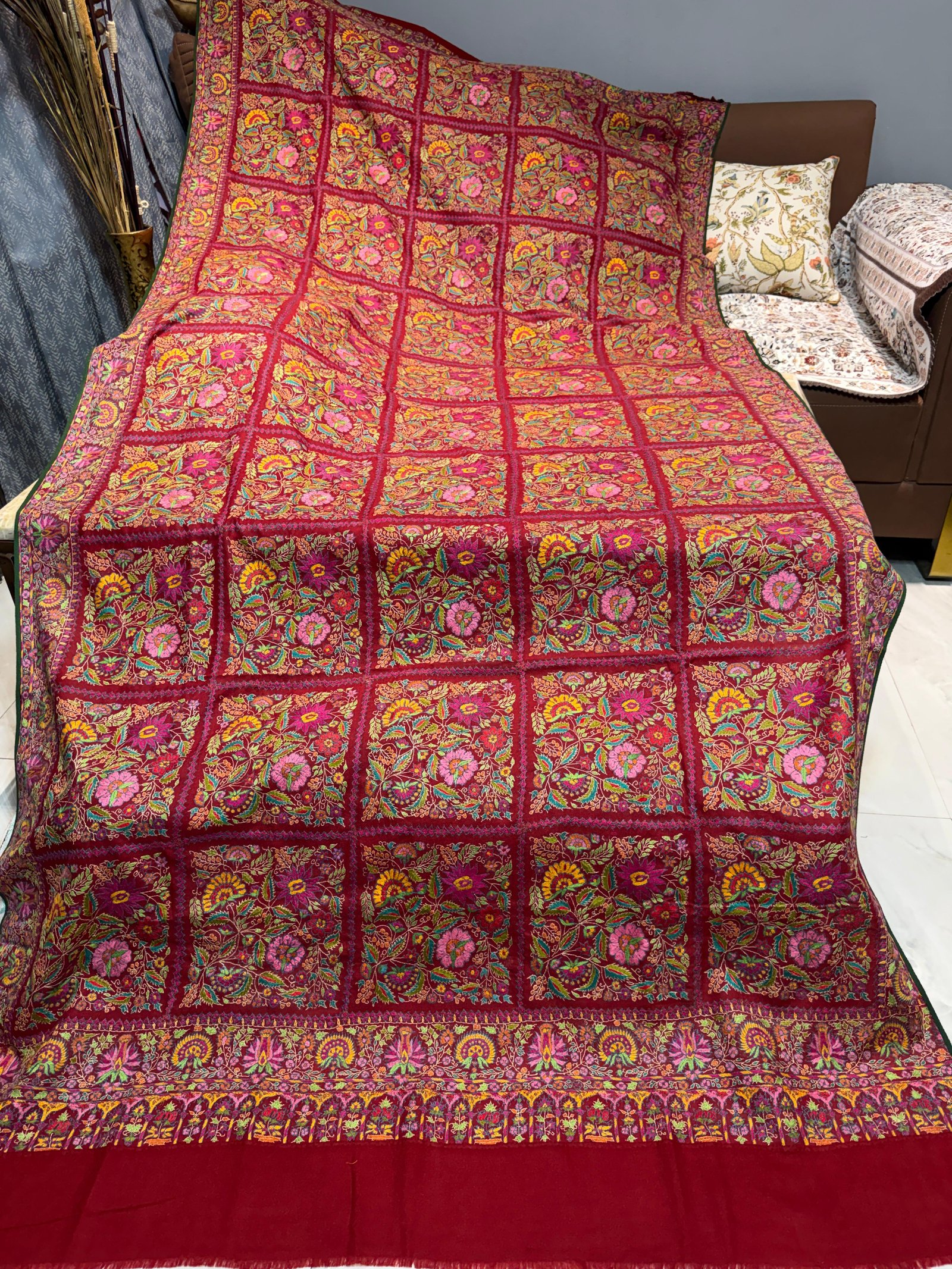 Pashmina needle work jamawar