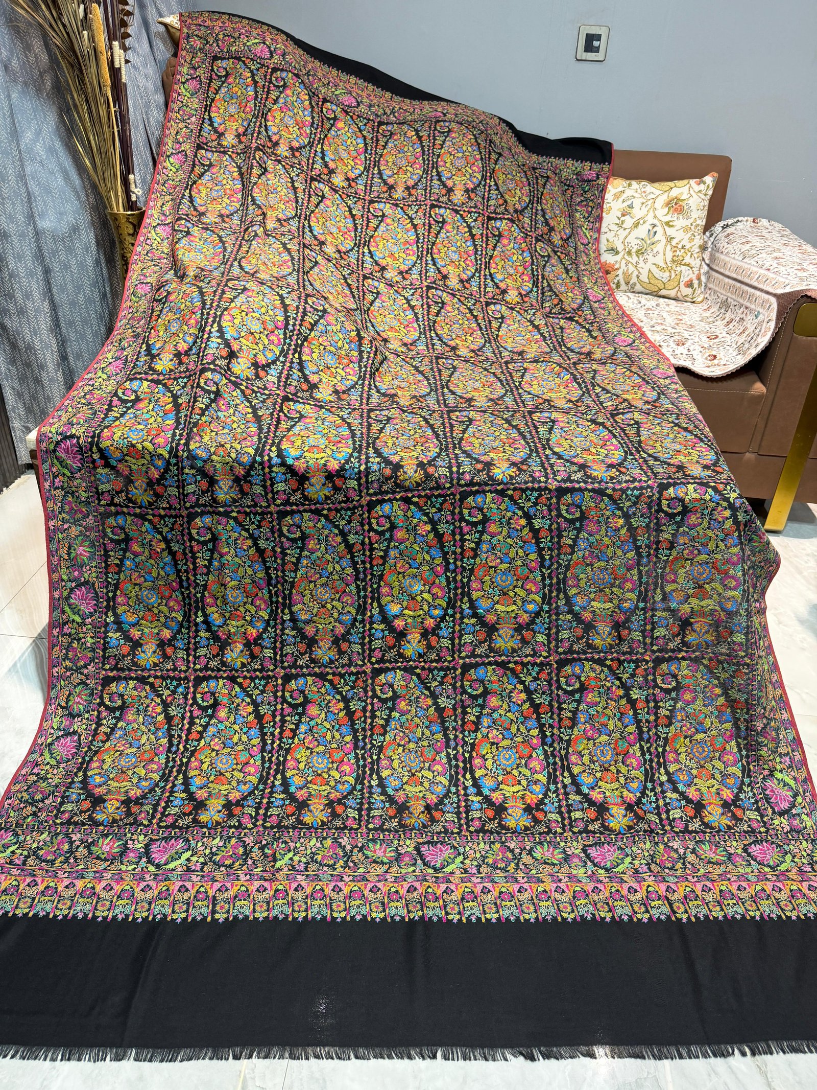 Pashmina needle jama regal shawl